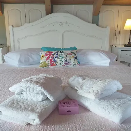 Margarita's Attic-the Loft Lodge