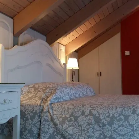 Margarita's Attic-the Loft Lodge
